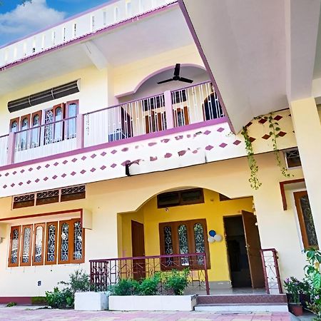 Capital Heritage Homestay Гувахати Экстерьер фото