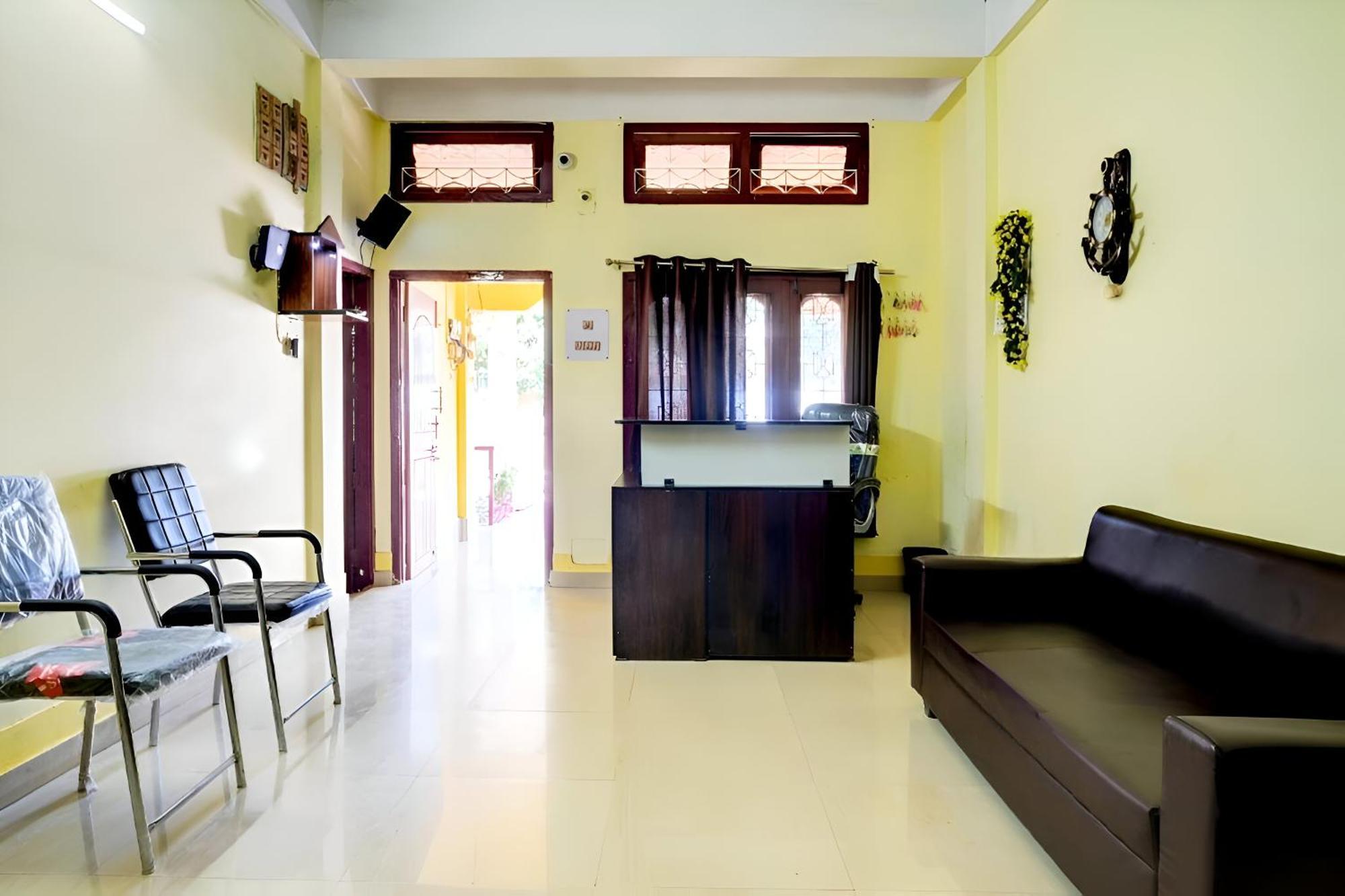 Capital Heritage Homestay Гувахати Экстерьер фото