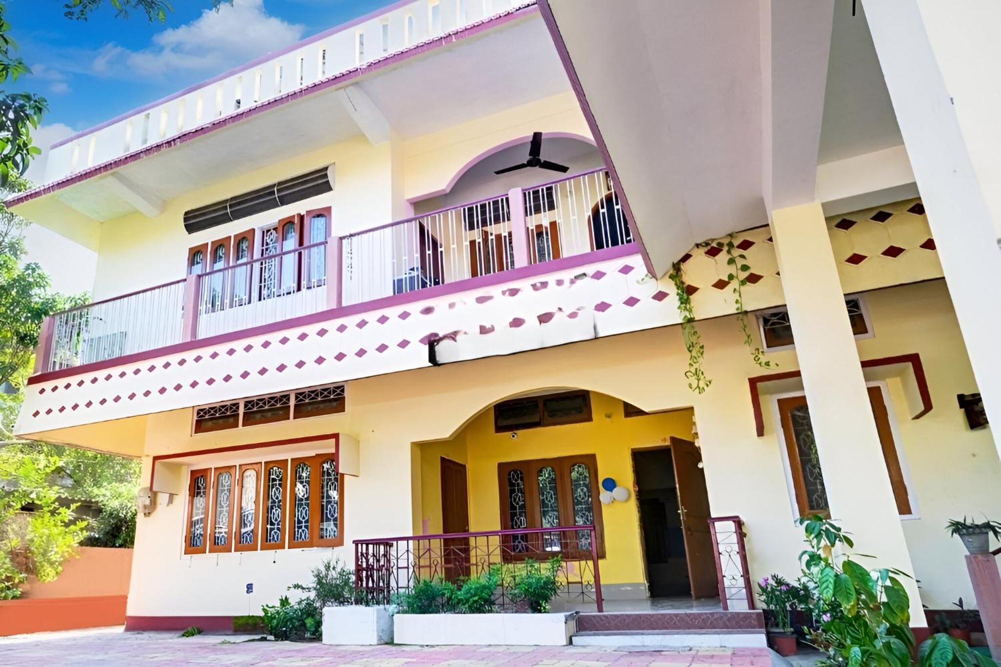 Capital Heritage Homestay Гувахати Экстерьер фото